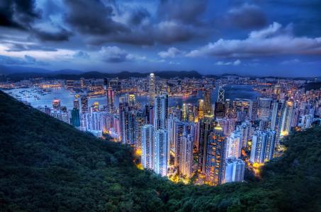 在晚上墙纸的香港都市风景