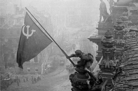 苏联国旗在柏林壁纸