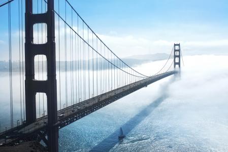 金门大桥，旧金山湾，建筑，海，水，帆船，晴朗，雾，天空，云