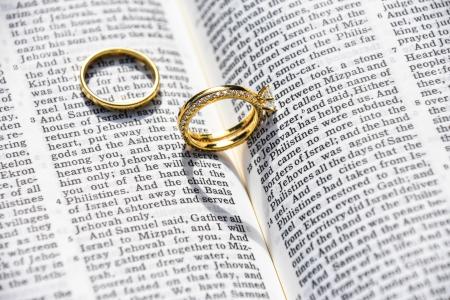 婚礼，婚姻，戒指，圣经，天主教，爱，亲密，诗句，章，书，遗嘱，床单，章节，诗句，誓言