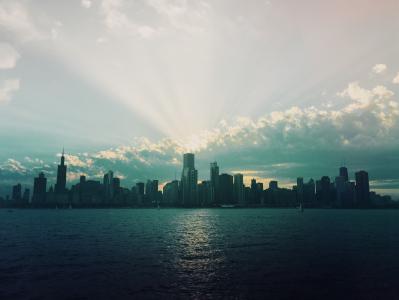 芝加哥，城市景观，天际线，建筑，建筑，塔，高层建筑，摩天大楼，日落，天空，云，水，城市