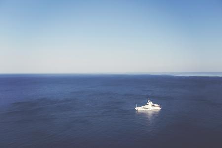 清澈，蓝色，天空，小船，游艇，水，海，海洋