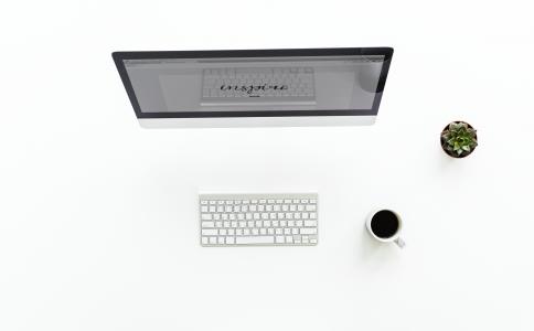 计算机没有人平板工作区数据桌面工作场所桌子手显示工作办公室信息屏幕键盘白色桌子天线电脑视图启动业务工作