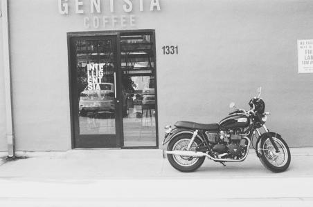 摩托车，自行车，知识分子，咖啡厅，墙上，黑色和白色，标志