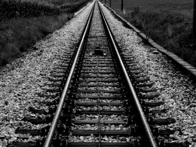 火车轨道，铁路，铁路，运输，黑色和白色