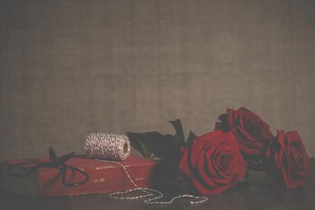 情人节，红，玫瑰，壁纸，字符串，剪刀，复古，复古，本书，背景，花，叶子，红玫瑰，情人节