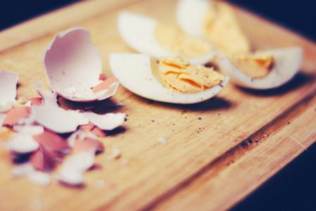 鸡蛋，贝壳，食物，厨房，砧板
