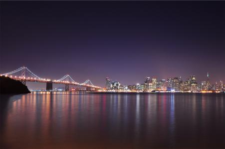 湾大桥，建筑，水，反射，海洋，海，建筑物，灯，天际线，塔，高层，城市，旧金山，美国，美国