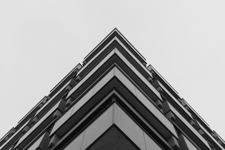 摩天大楼，建设，窗口，天空，结构，结构，基础设施，角度，黑色和白色