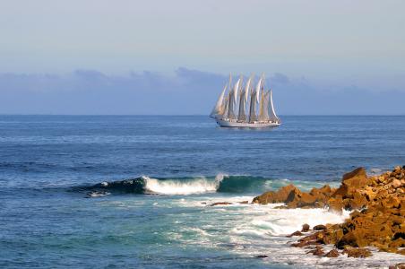 Peniche，葡萄牙，大西洋，UAM Creoula，Peniche，葡萄牙，大西洋，帆船，石头，波浪，海洋
