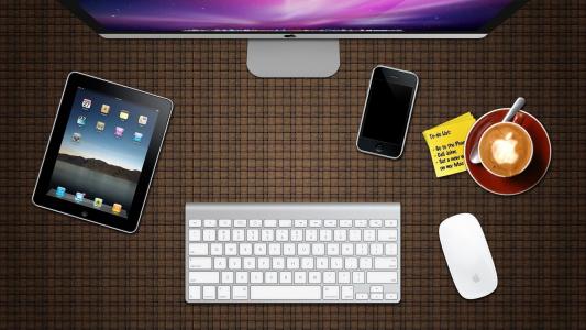 键盘，泰迪熊，咖啡，苹果，桌子，ipad，iphone