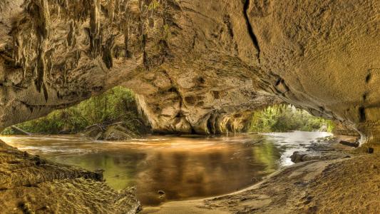卡胡朗吉国家公园，卡拉玛，新西兰，河流，石窟