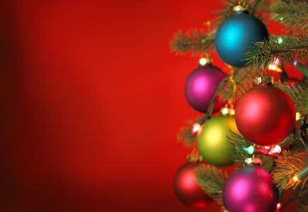 圣诞树，球，花环，灯泡