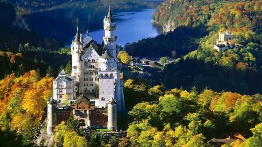 德国，巴伐利亚，Nomeshwyshtayn城堡，森林，秋天