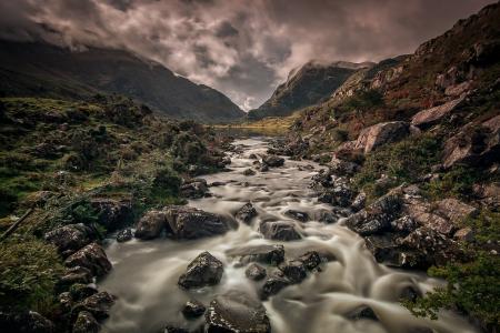 Dunloe，爱尔兰，爱尔兰，山口，河流，小溪，石头的差距