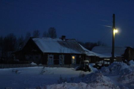 晚上，村庄，冬天，漂移，房子，窗口，光，支柱，灯笼