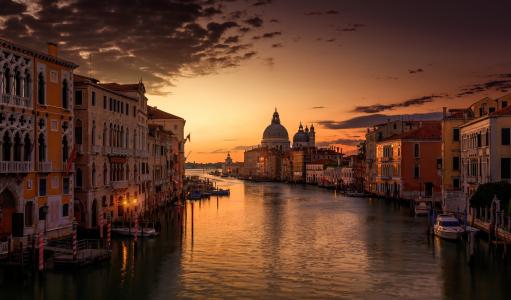 威尼斯，意大利，大运河，威尼斯，意大利，日落，天空，云，运河，水，建筑物，教堂，建筑物，小船，城市