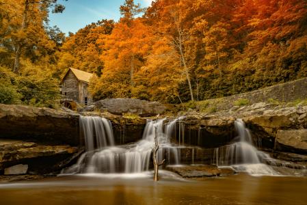溪谷磨坊，巴布科克州立公园，西弗吉尼亚州，秋天，河流，瀑布，磨机，树木，岩石，景观