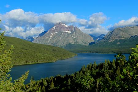 两药湖，冰川国家公园，蒙大拿州，冰川国家公园，蒙大拿州，湖泊，山脉，森林