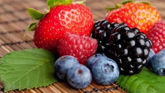 草莓，覆盆子，黑莓，蓝莓，浆果