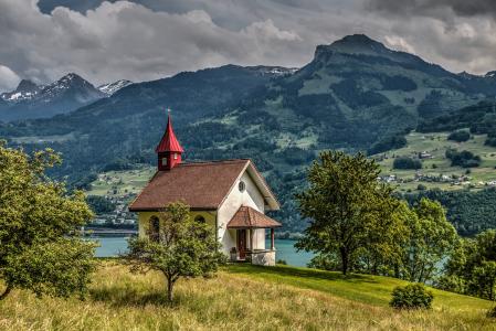 Chapel Vorderbethlis，Walensee湖，阿尔卑斯山，瑞士，瓦伦西亚湖，阿尔卑斯山，瑞士，教堂，湖泊，山脉，树木
