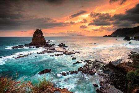 Papuma海滩，Jember，东爪哇，印度尼西亚，爪哇海，Java，印度尼西亚，爪哇海，日落，岩​​石，海岸，海洋