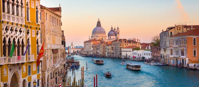威尼斯，意大利，大运河，圣玛丽亚德拉礼炮，威尼斯，意大利，大运河，大运河，圣玛丽亚德拉礼炮，大教堂，运河，建筑，全景