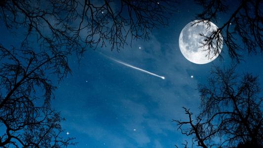 晚上，满月，彗星