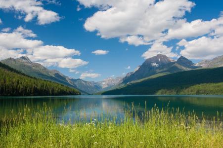 鲍曼湖，冰川国家公园，蒙大拿州，冰川国家公园，蒙大拿州，湖，山，云，景观