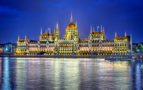 布达佩斯，匈牙利，匈牙利，城市，夜，议会，建筑物，照明，河，多瑙河，水，反射
