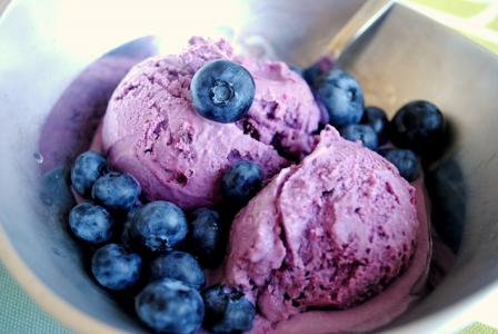 冰淇淋，甜点，浆果，蓝莓
