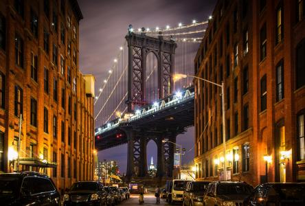 纽约，美国，曼哈顿，曼哈顿桥，桥，建筑物，街道，汽车，建筑，晚上，夜，灯，城市