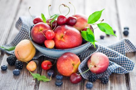 水果，浆果，油桃，樱桃，黑莓，蓝莓，餐巾，静物