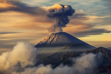 火山seedrum，印度尼西亚，java，semeru