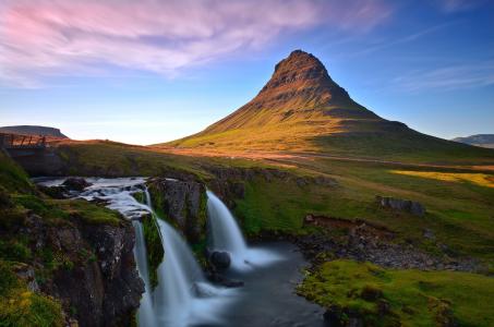 Kirkjufellfoss，冰岛，Исландия，водопад，гора