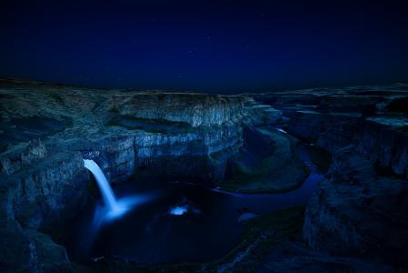 帕卢斯瀑布，华盛顿，瀑布，夜间