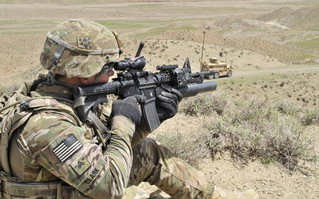 壁纸武器,阿富汗士兵