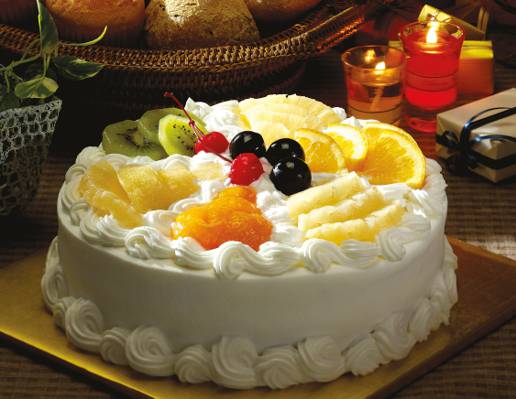 蛋糕,表,猕猴桃,框,蜡烛,沙漠,植物,樱桃,水果,奶油,菠萝,橙色,樱桃,篮子,锅