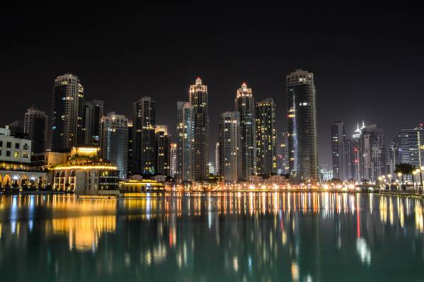 城市在夜间照片,迪拜高清壁纸