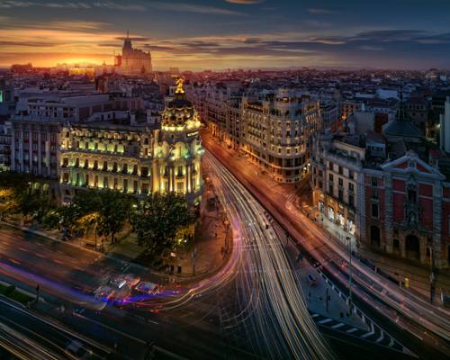 这个城市,马德里的街道,西班牙,晚上,灯火辉煌