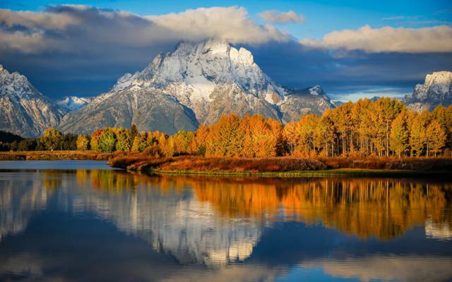 壁纸Oxbow弯,早上,国家公园大提顿,秋天,怀俄明州,美国