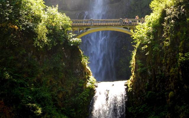 壁纸开放,桥,瀑布,灌木丛,岩石,太阳,Multnomah瀑布,美国