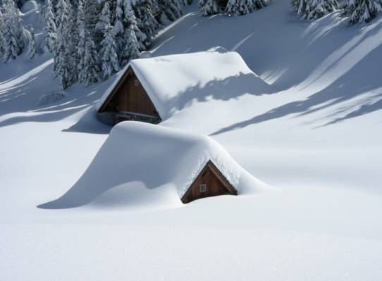 房子的风景摄影覆盖着雪高清壁纸