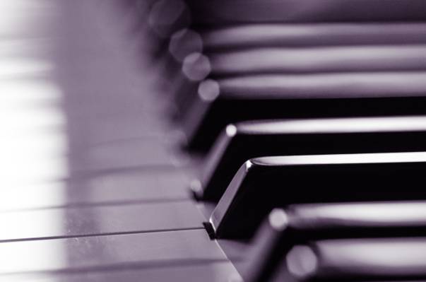 钢琴键选择性焦点摄影高清壁纸