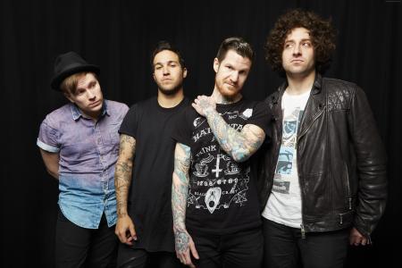 Fall Out Boy,顶级音乐艺术家和乐队,Patrick Stump,Peter Wentz,Joseph Mark Trohman,Andrew John Hurley（横