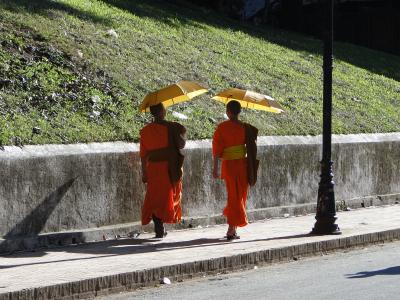 和尚, 老挝, 佛教