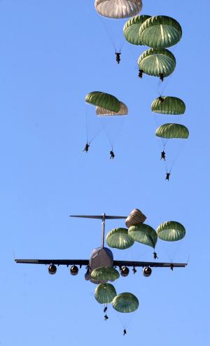 降落伞, 伞兵, 飞机, 射流, 军事, 军队, 天空