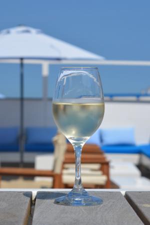 葡萄酒, 玻璃, 假日, 阳伞, 蓝蓝的天空, 海滩酒吧