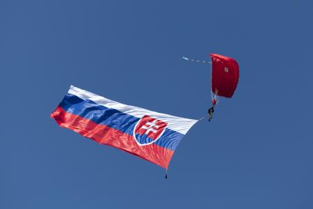 斯洛伐克国旗, 承诺, 滑翔伞, 一个跳伞, sliač, 一个降落伞, 斯洛伐克