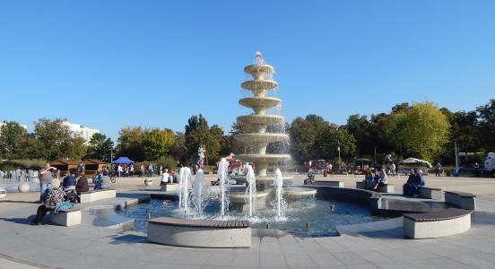 喷泉, 公园在海岛, 在锯, 波兰, 公园